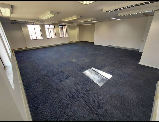 185M² OFFICE TO LET IN VORNA VALLEY
